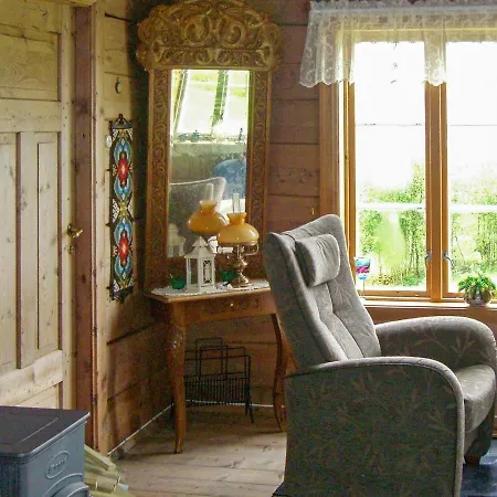 Vakantiehuis Four-bedroom Holiday In Eide *